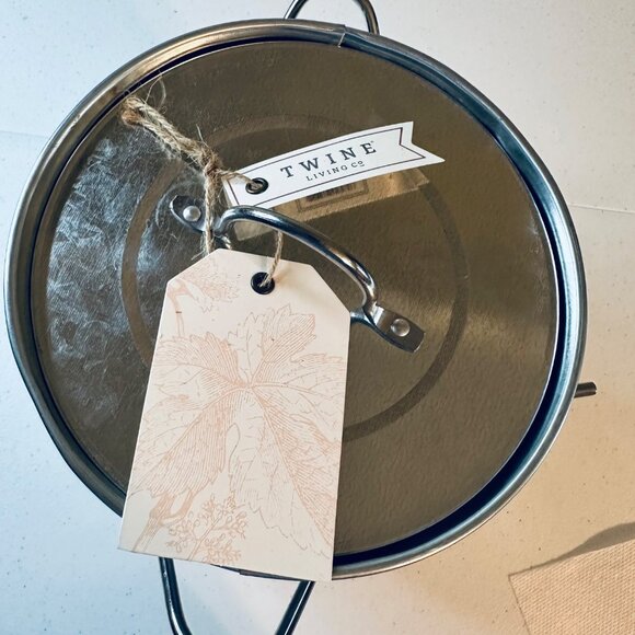 Galvanized Metal Ice Bucket Insulated With Lid & Scoop - Picture 9 of 11